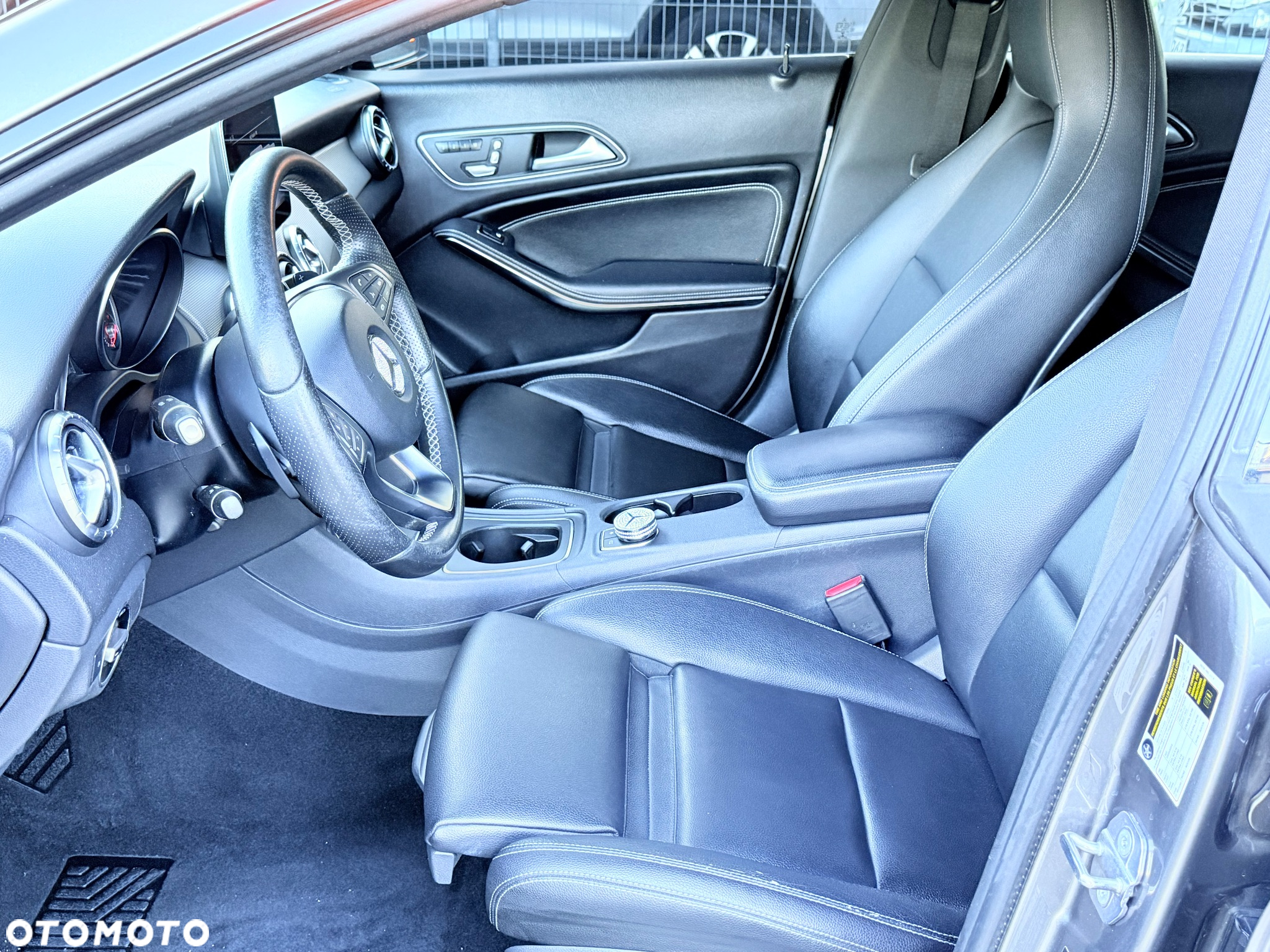 Mercedes-Benz CLA 250 4-Matic AMG Line - 35