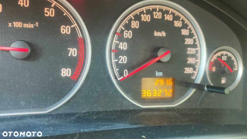 Opel Vectra - 8