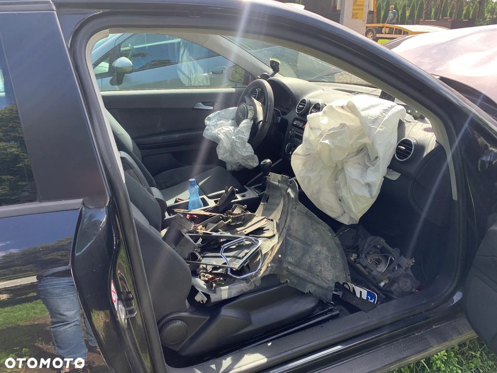 Audi A3 3-drzwiowe 1.6 Ambiente - 5