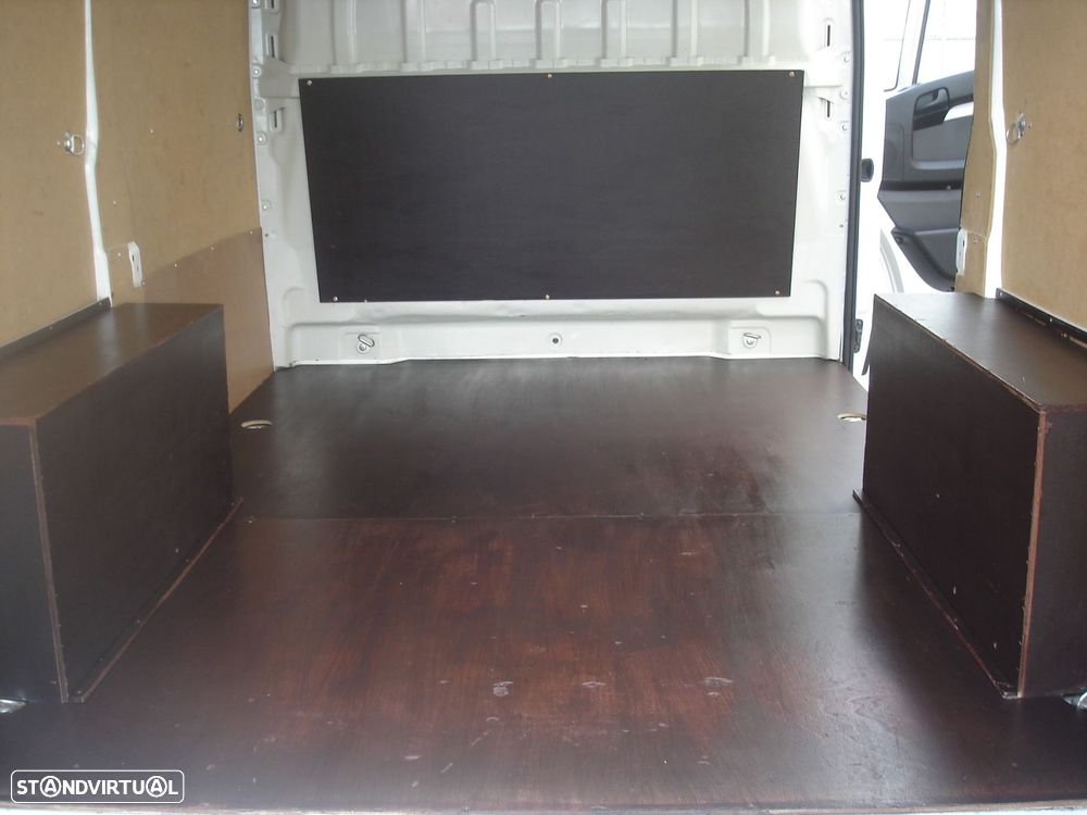 Peugeot Boxer 2.0 BlueHDi 333 L2 CD - 18