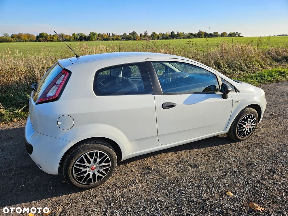 Fiat Punto Evo 2010 photo 3