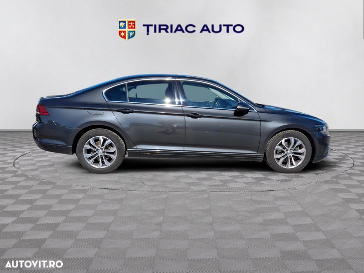Volkswagen Passat 2.0 TDI SCR DSG Elegance - 8