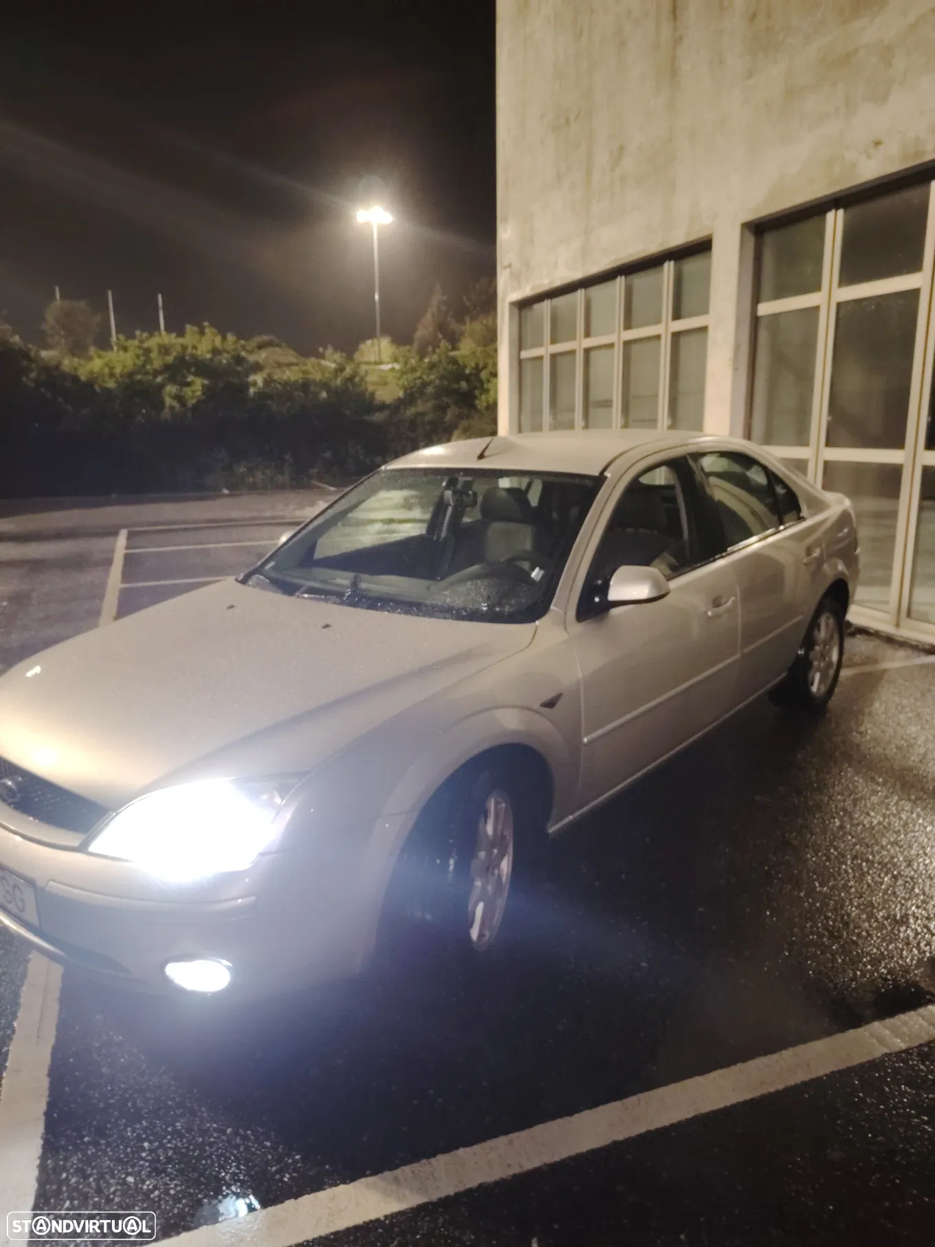 Ford Mondeo 2.0 TDdi Trend - 12