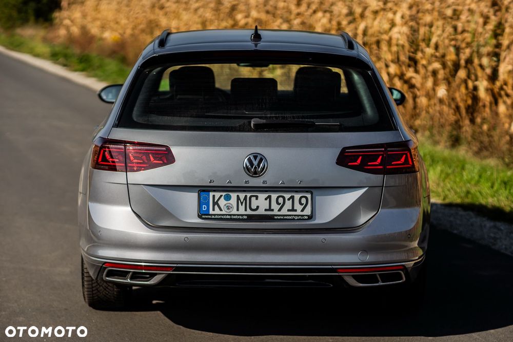Volkswagen Passat Variant 2.0 TDI BMT Highline DSG - 13