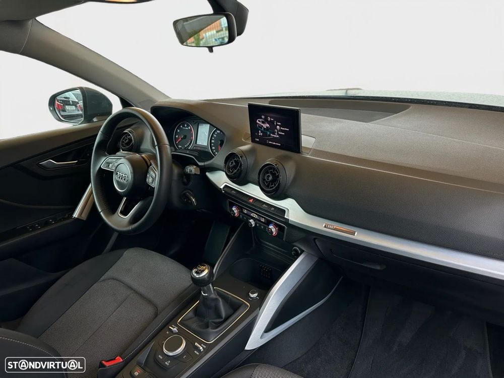 Audi Q2 1.0 TFSI Design — fotografia 14