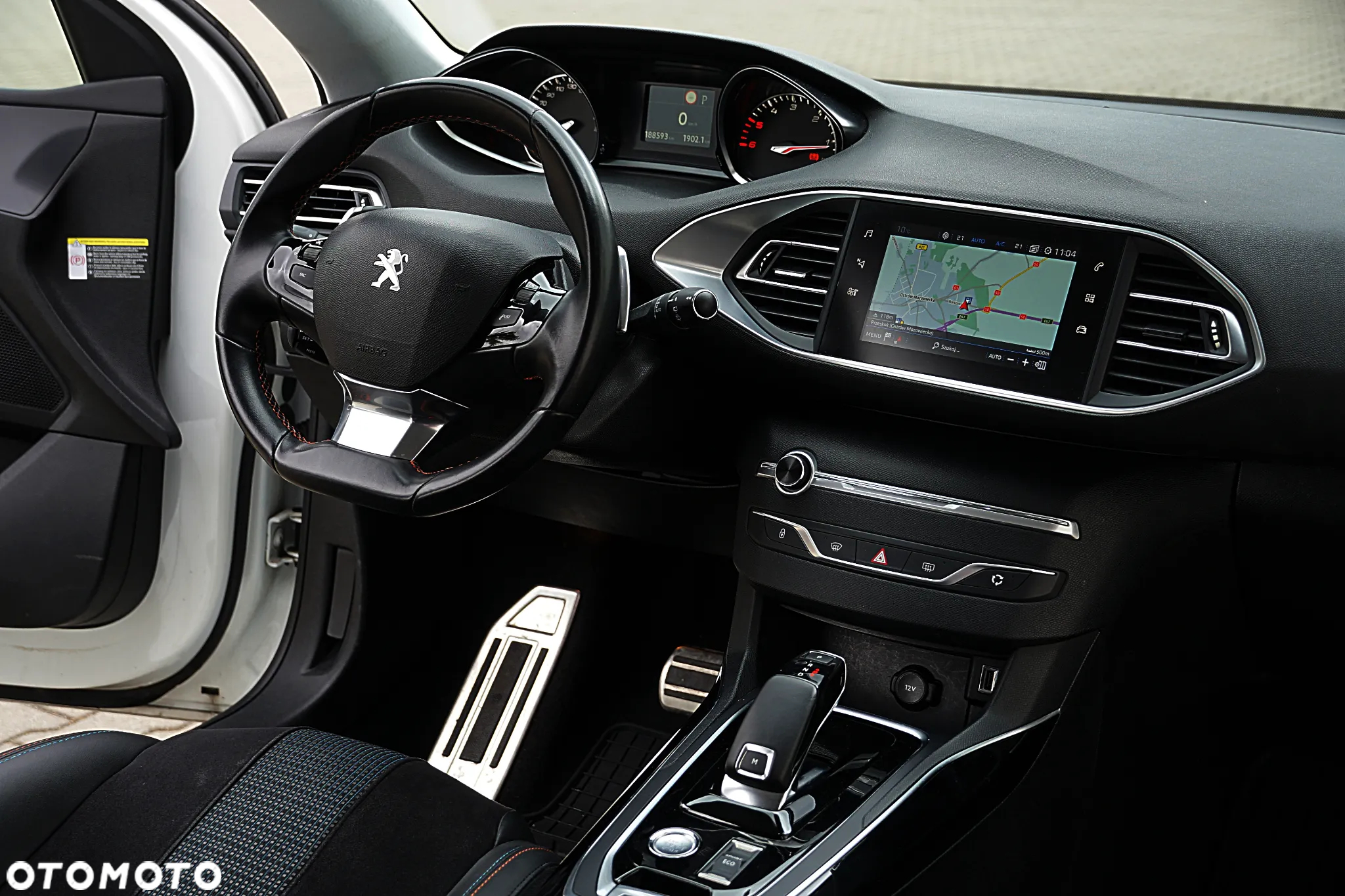 Peugeot 308 BlueHDi FAP 130 EAT8 Stop & Start Tech Edition - 29