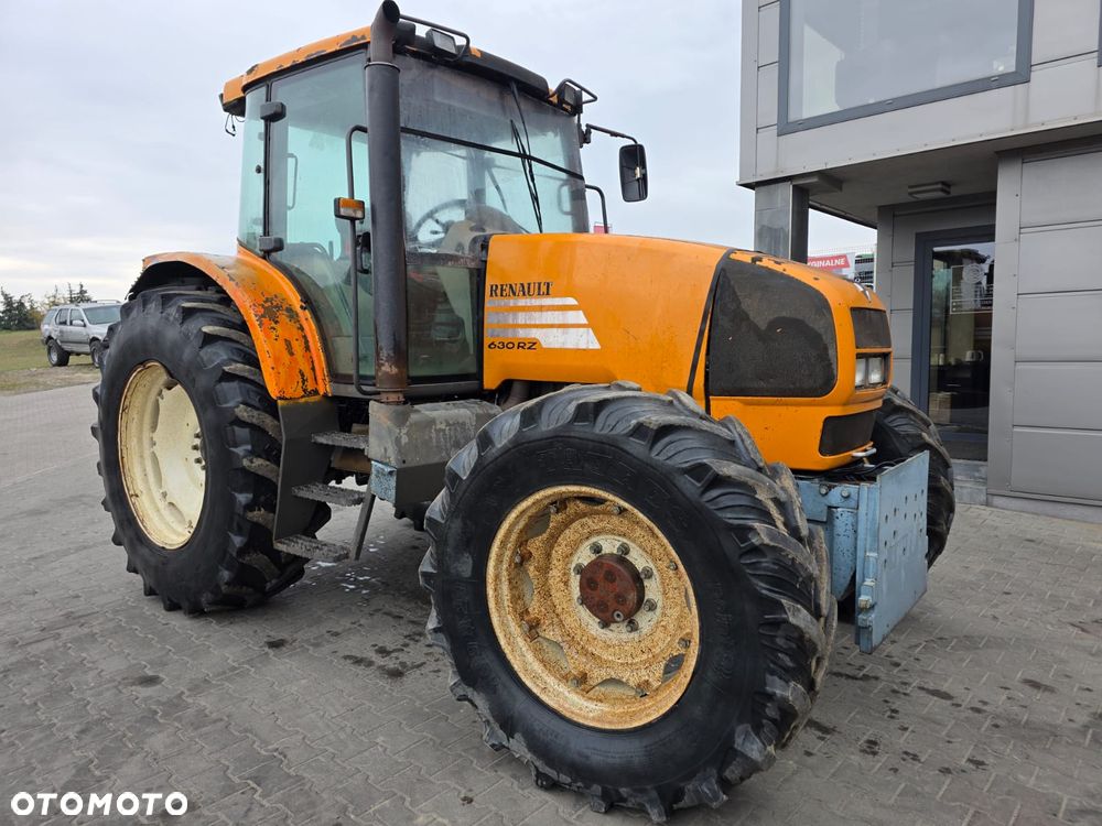 Elementy maski pokrywy silnika grill panel Renault Ares 630 RZ - 1