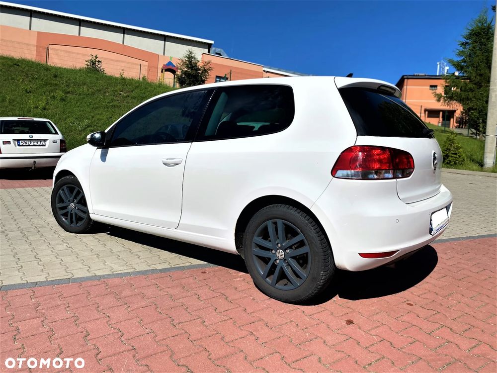 Volkswagen Golf 1.6 TDI Highline - 5