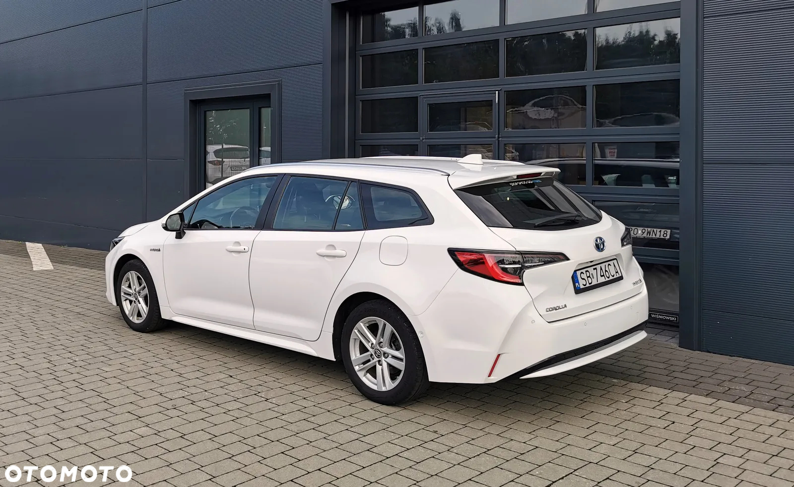 Toyota Corolla 1.8 Hybrid Comfort - 16