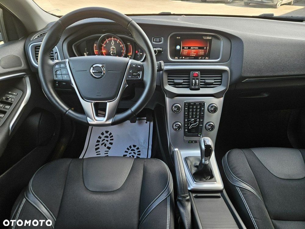 Volvo V40 T2 Drive-E Momentum - 9