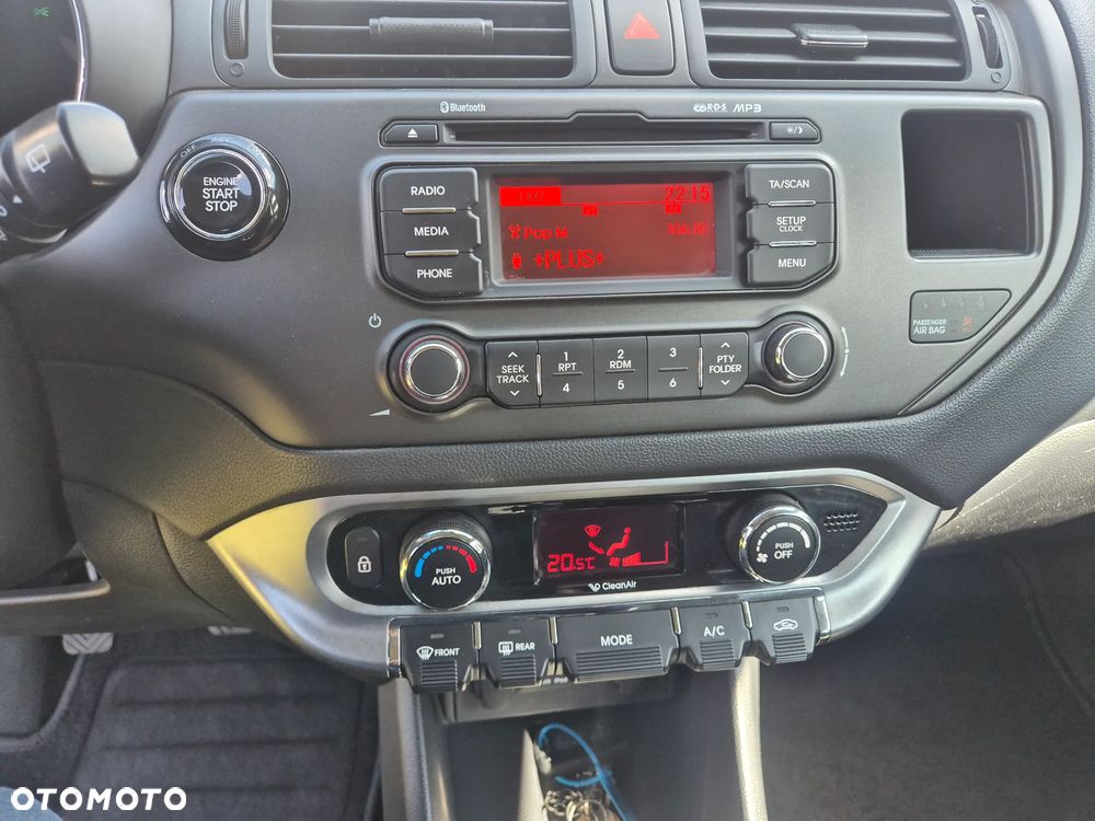 Kia Rio 1.2 Dream Team Edition - 22