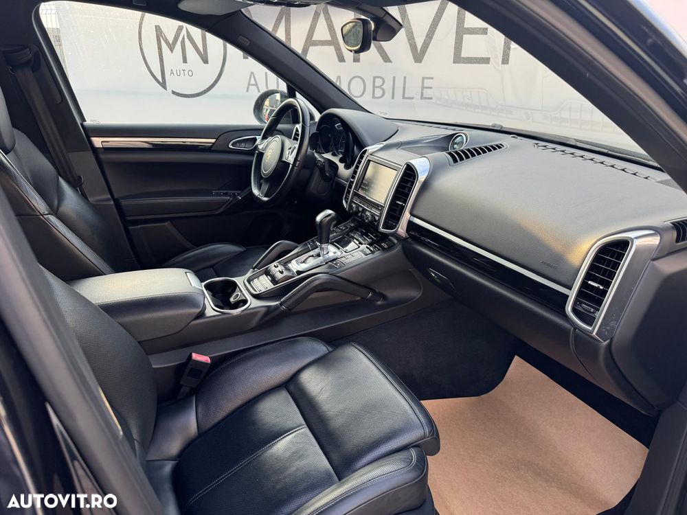 Porsche Cayenne 3.0TD TipTronic - 10