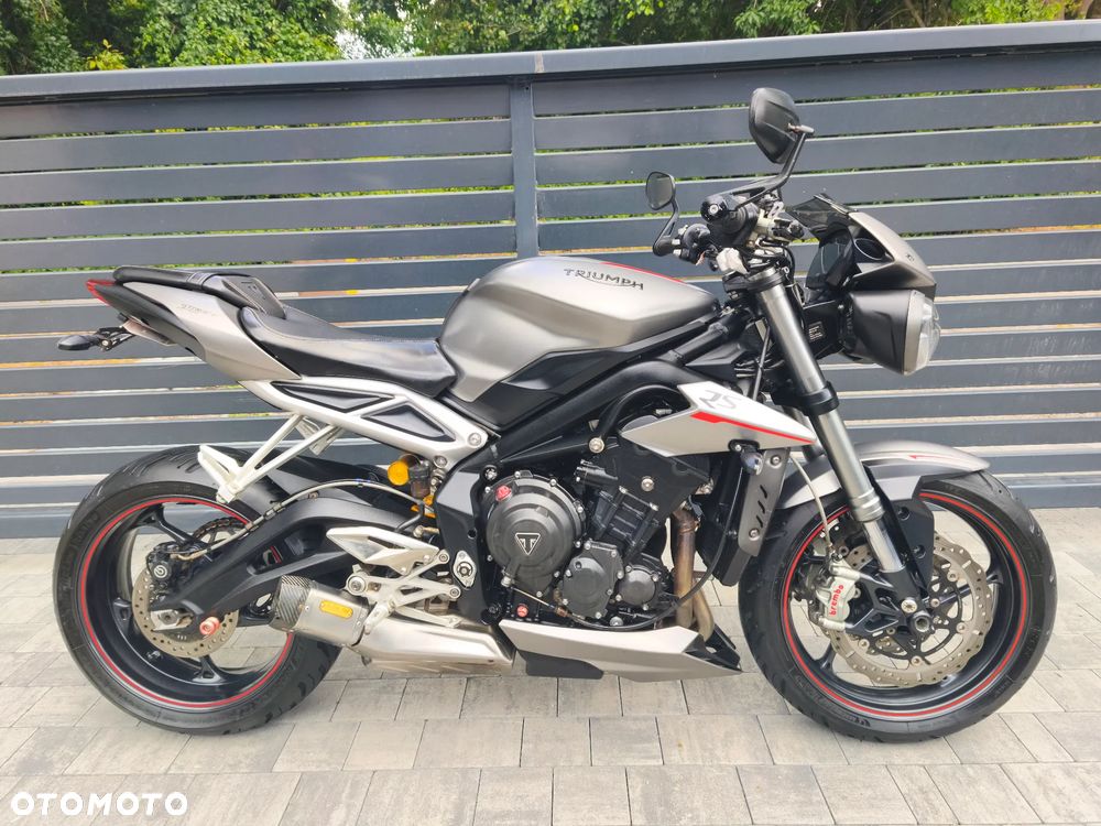 Triumph Street Triple - 1