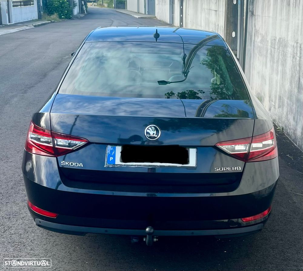 Skoda Superb 2.0 TDI 4x4 DSG L&K - 5