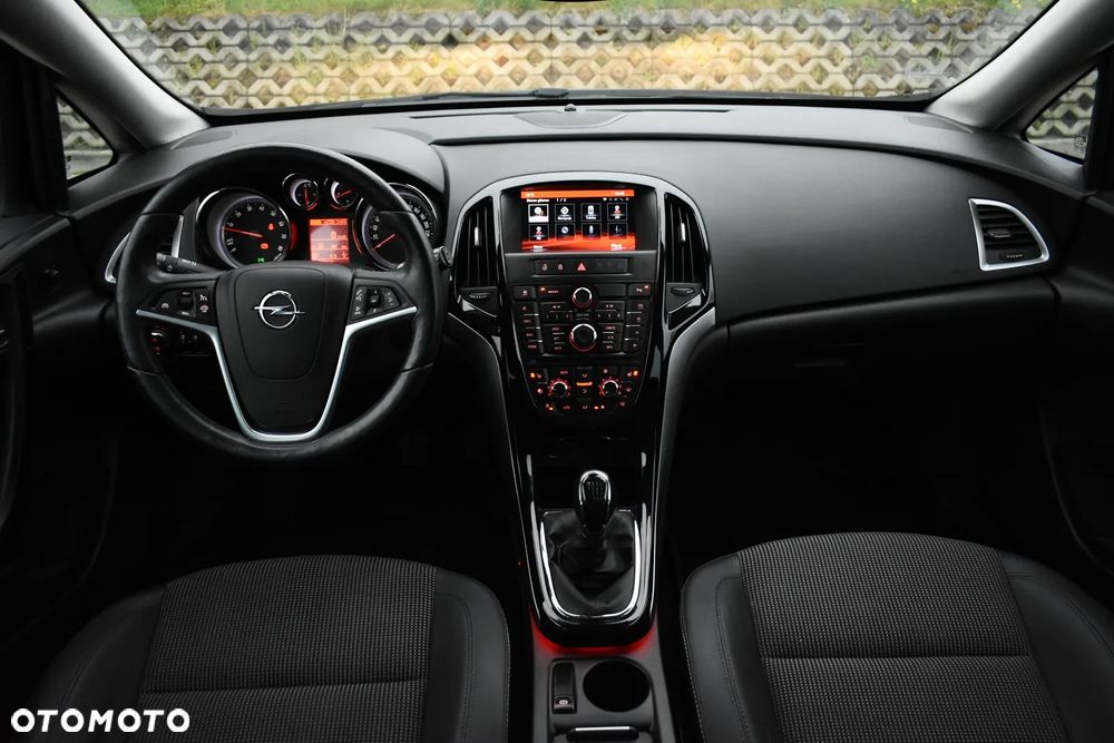 Opel Astra 1.4 Turbo Innovation - 21
