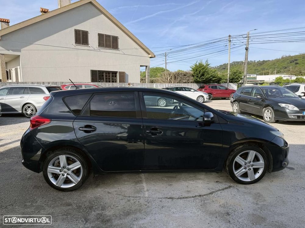 Toyota Auris 1.4 D-4D Exclusive - 9