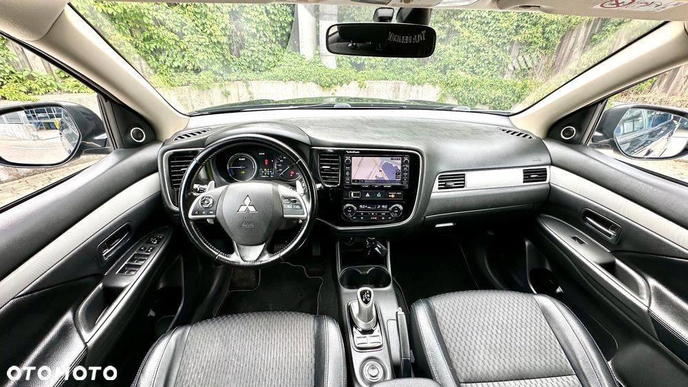 Mitsubishi Outlander 2.0 4WD - 20