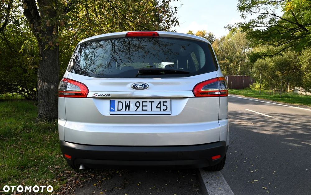 Ford S-Max - 11
