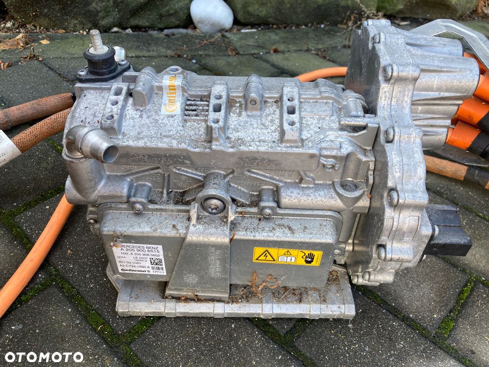 Falownik Konwerter Inwerter Mercedes C klasa W205 A2055452428 - 3