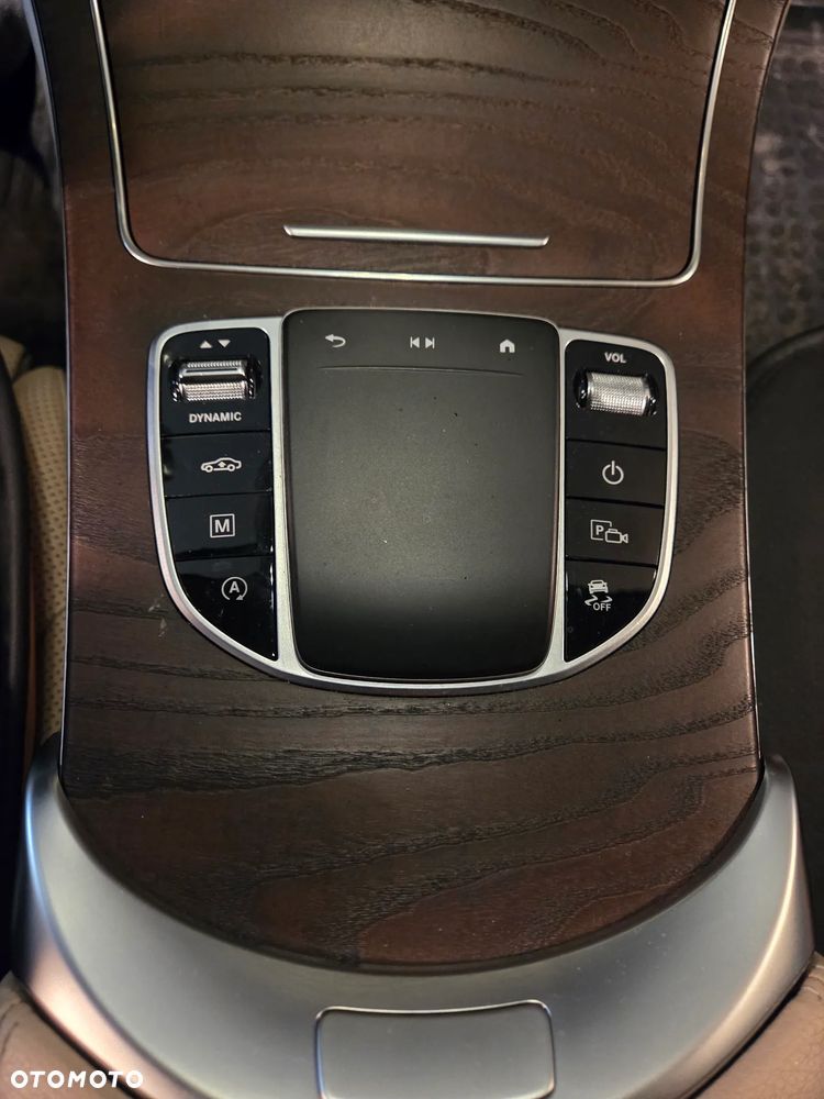 Mercedes-Benz GLC 300 4-Matic - 36