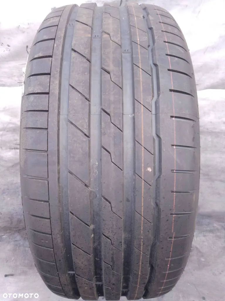Hankook Ventus S1 EVO3 245/45 R18 100Y 2024 - 1