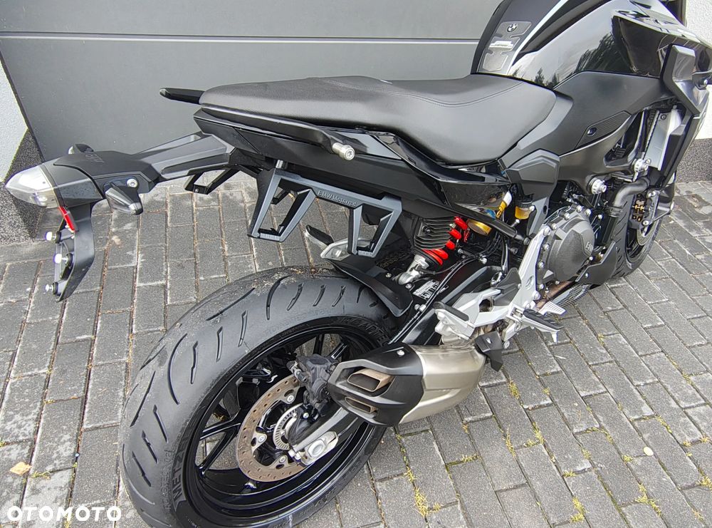BMW F - 13