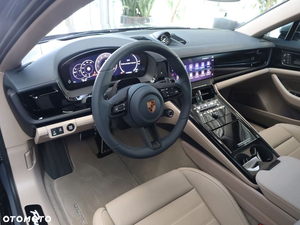 Porsche Panamera - 11