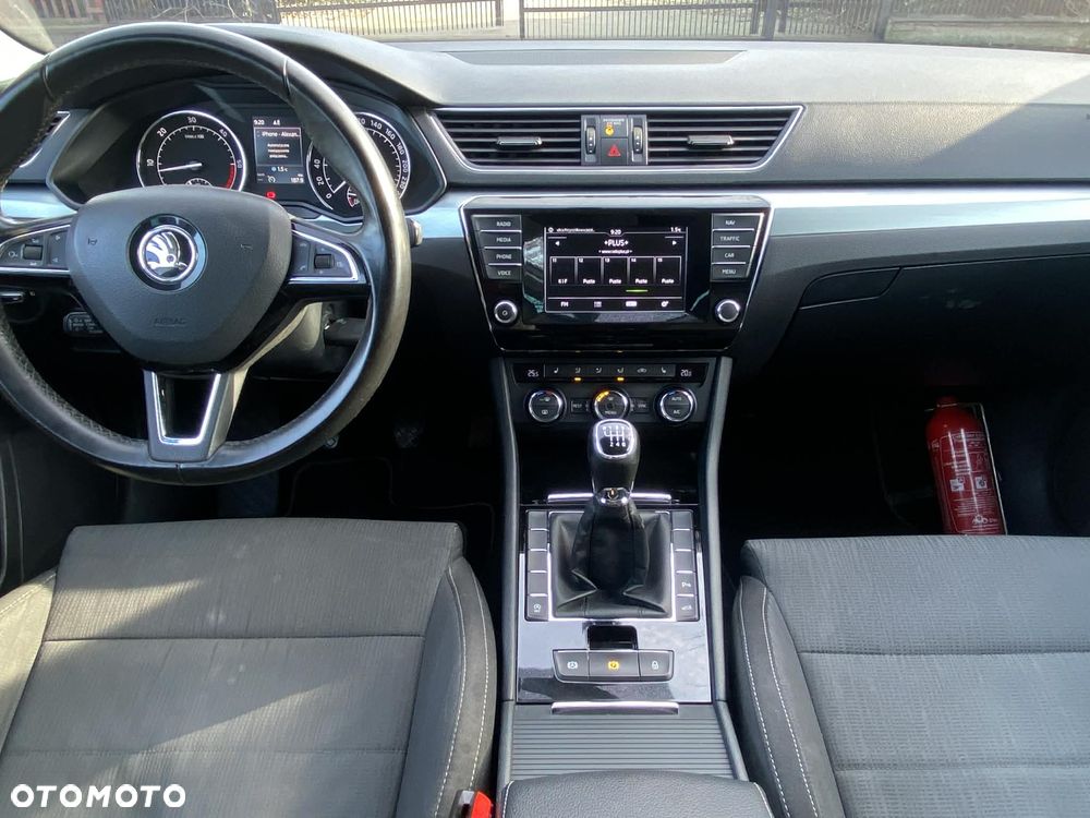 Skoda Superb 1.6 TDI GreenLine - 14
