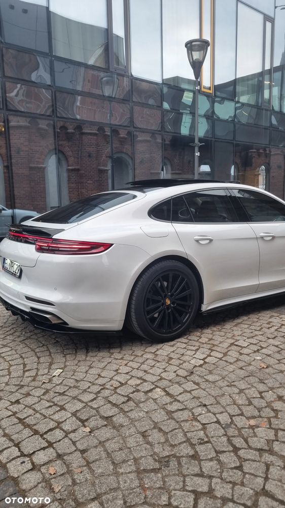 Porsche Panamera 4 - 10