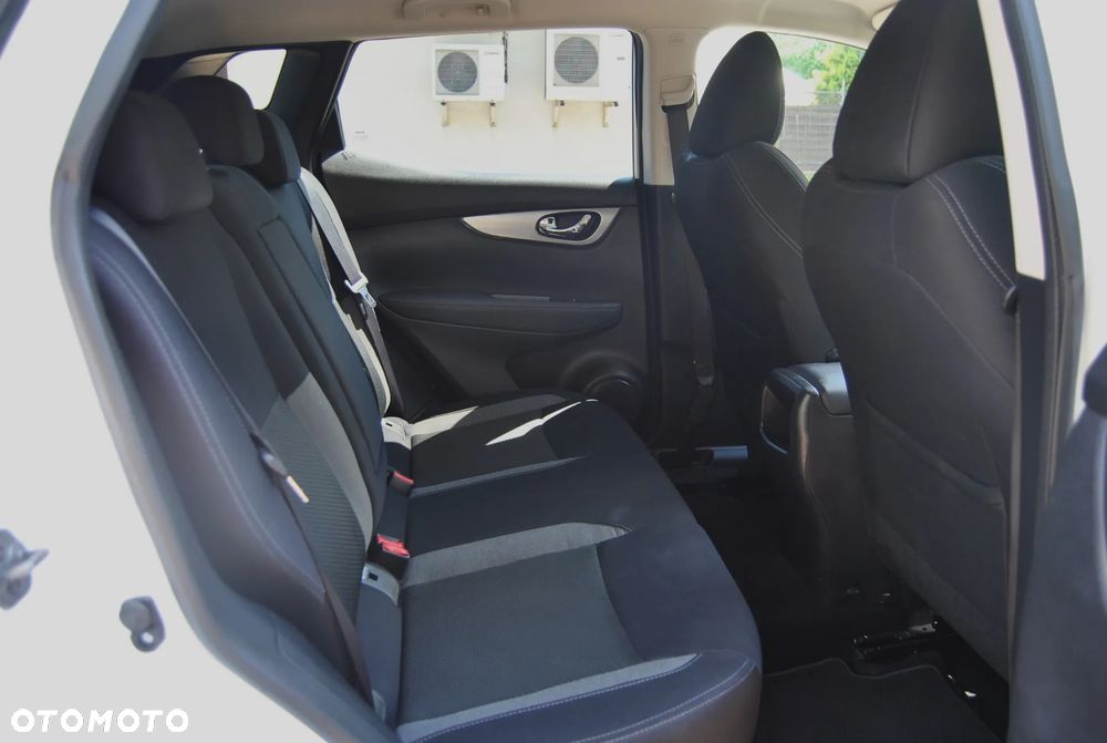 Nissan Qashqai 1.3 DIG-T N-WAY - 8