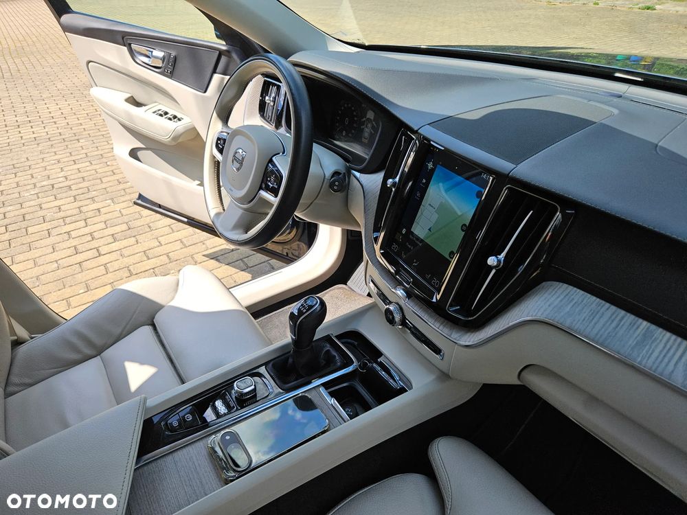Volvo XC 60 D3 SCR Inscription - 38