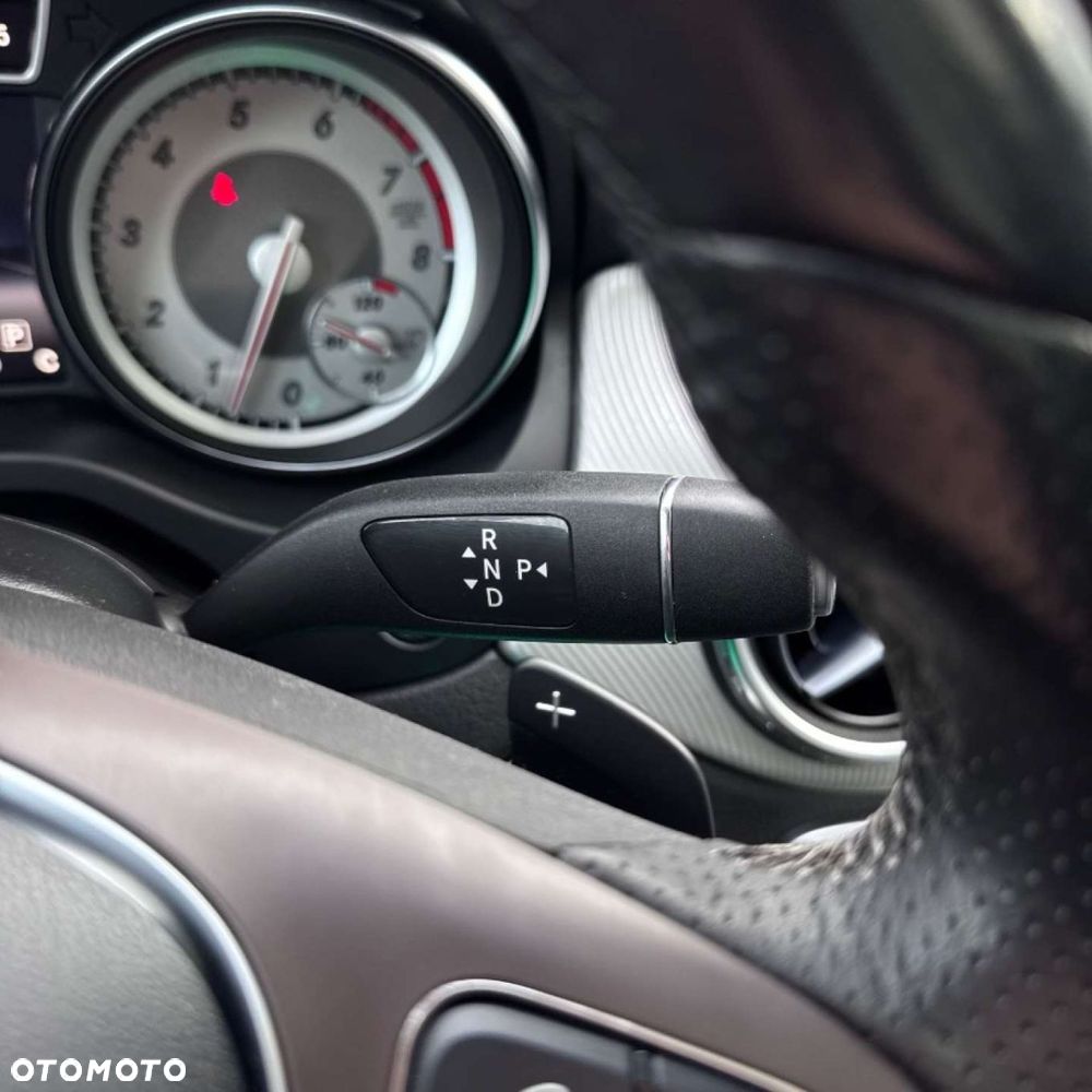 Mercedes-Benz GLA - 35