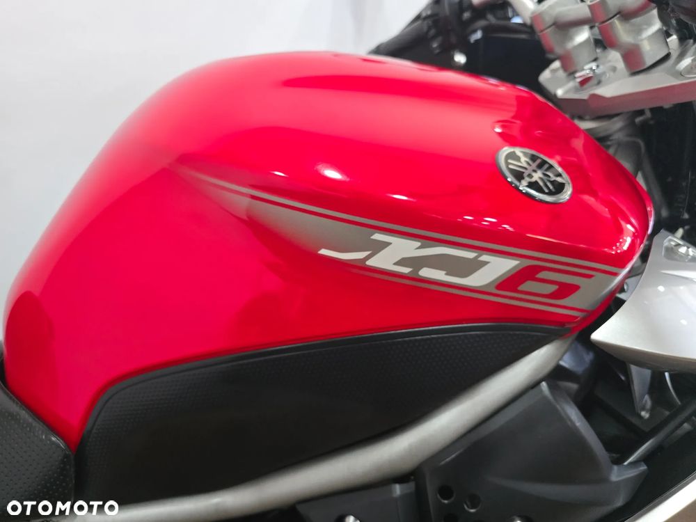 Yamaha XJ - 12