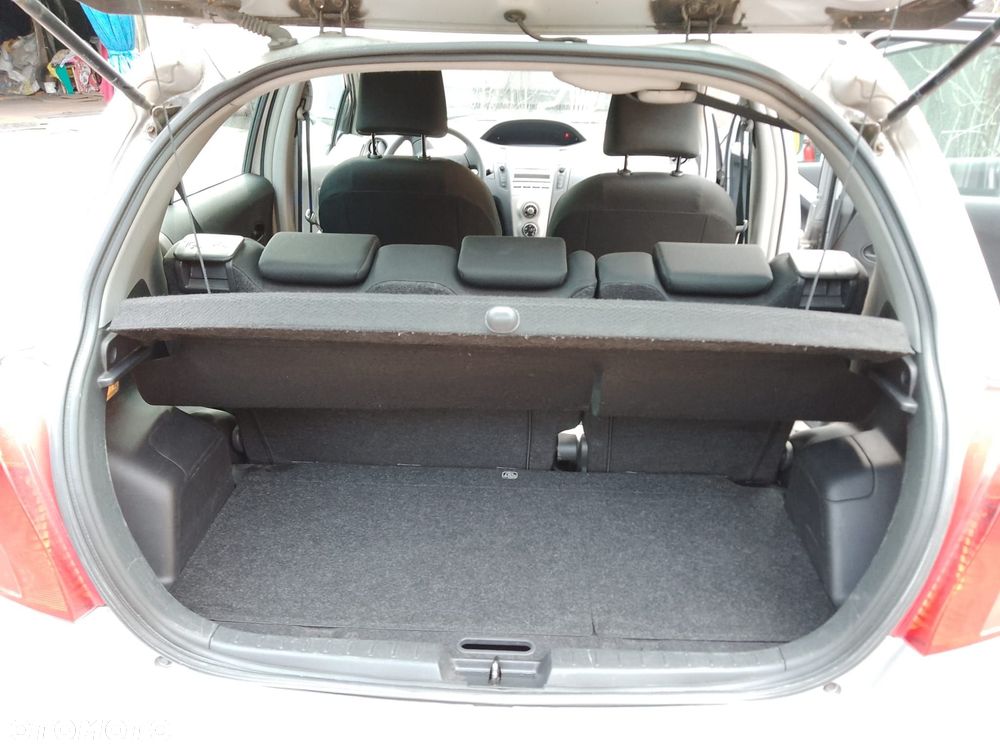 Toyota Yaris 1.0 Terra A/C - 6