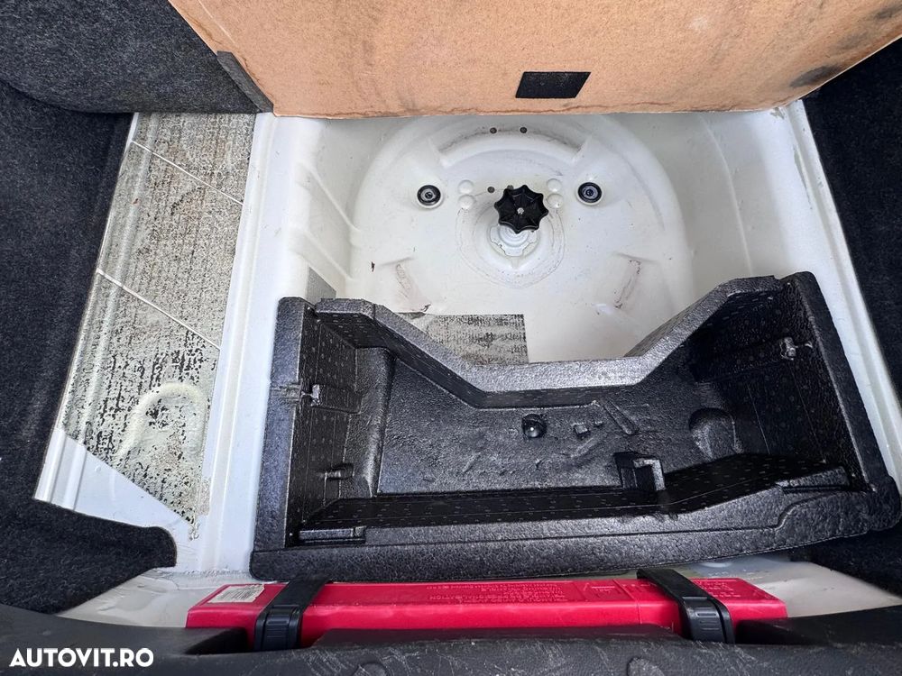 Skoda RAPID 1.0 TSI Ambition - 28