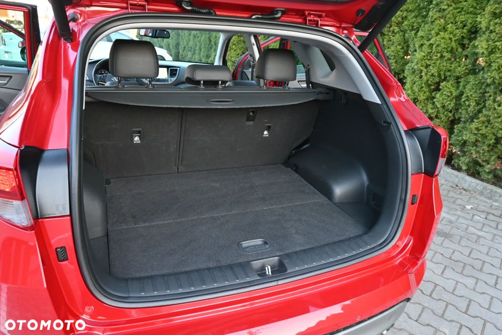 Hyundai Tucson 2.0 CRDI 4WD Automatik Premium - 37