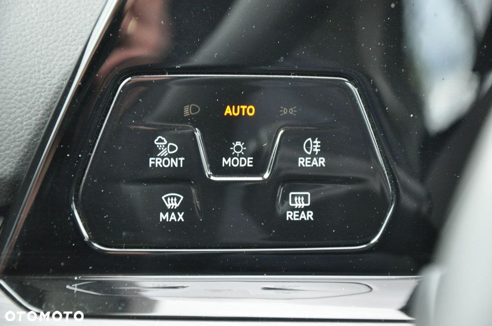 Volkswagen Golf - 17