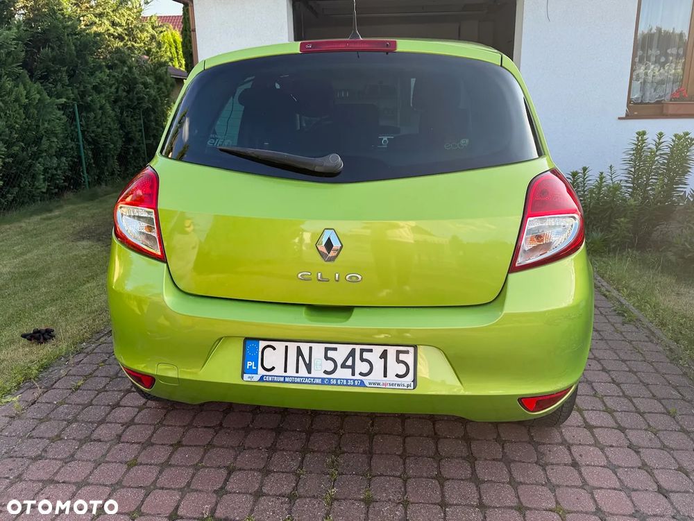 Renault Clio - 12