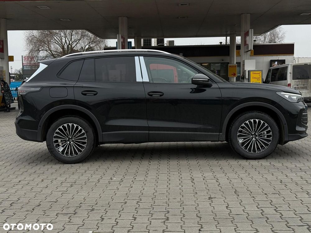 Volkswagen Tiguan - 5