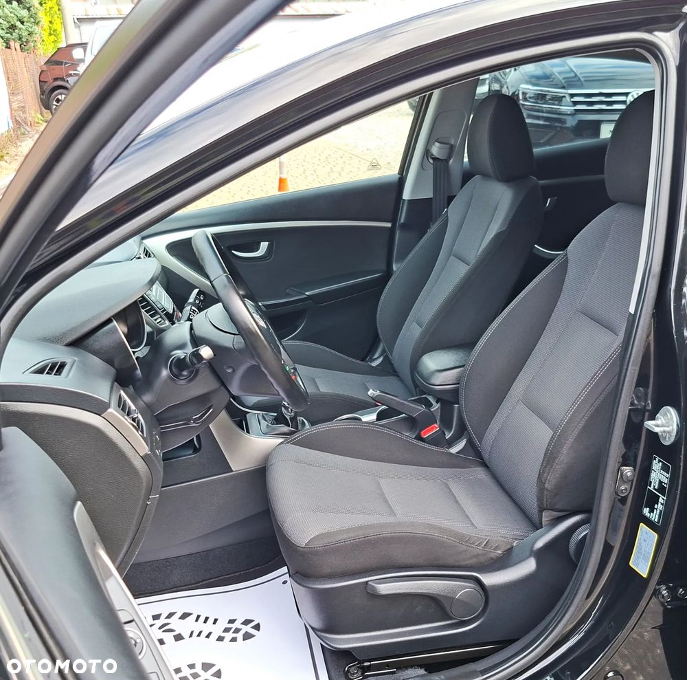 Hyundai i30 blue 1.6 CRDi Style - 20
