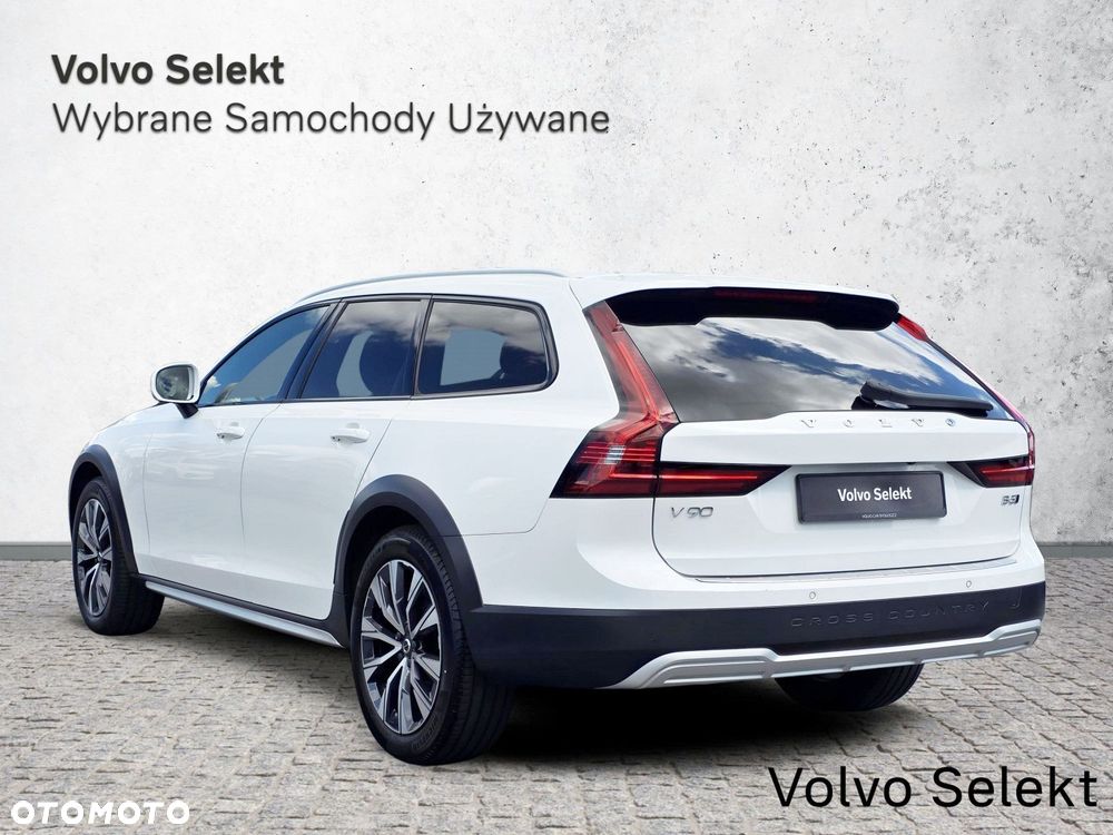 Volvo V90 Cross Country - 8