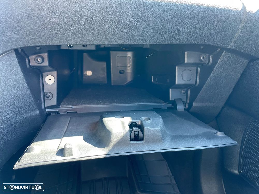 Ford Mondeo 1.8 TDCi Titanium - 32