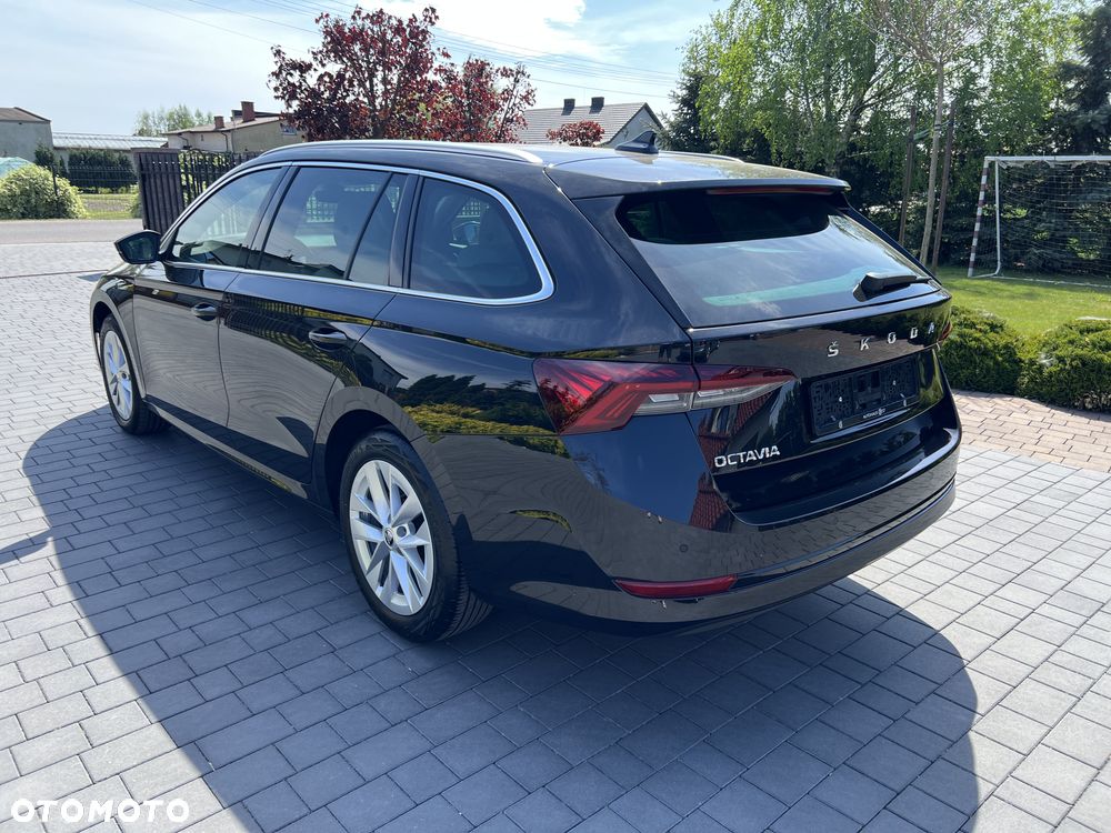 Skoda Octavia 2.0 TDI DSG Style - 4