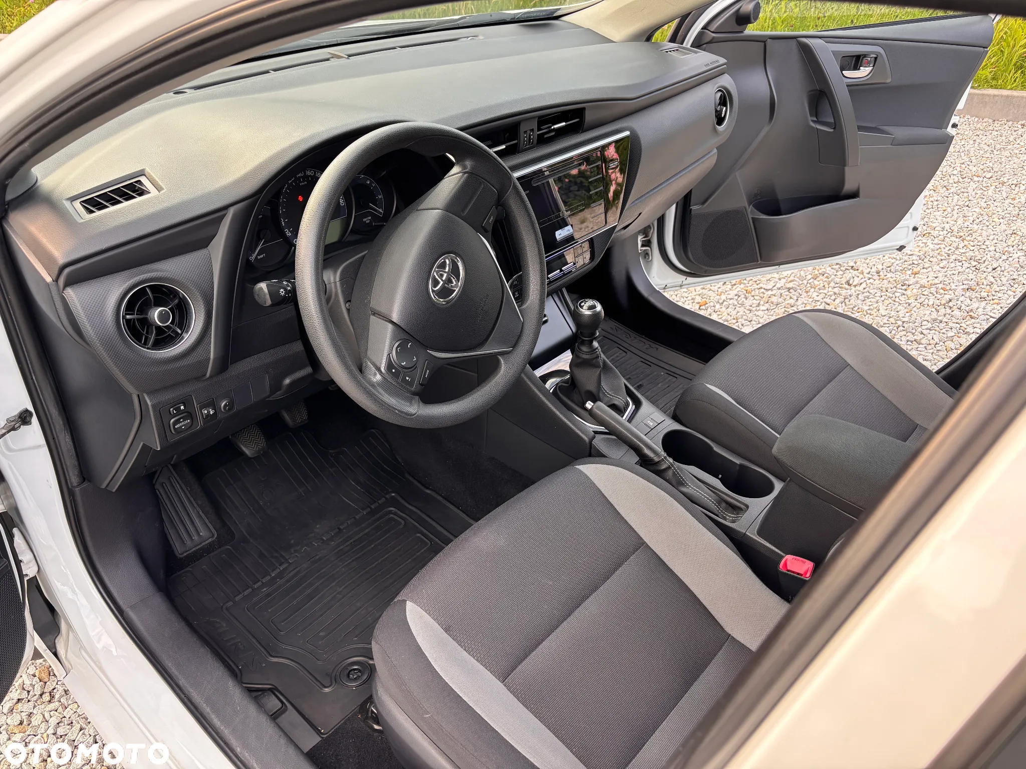 Toyota Auris 1.6 Active - 10