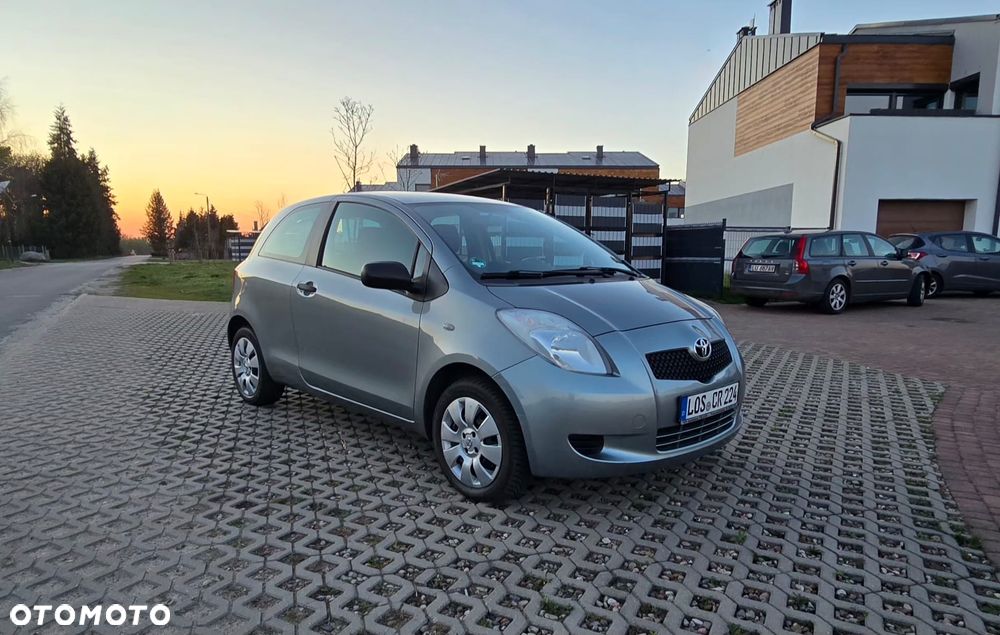 Toyota Yaris 1.0 VVT-i - 3