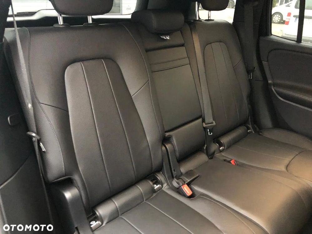 Mercedes-Benz GLB - 21