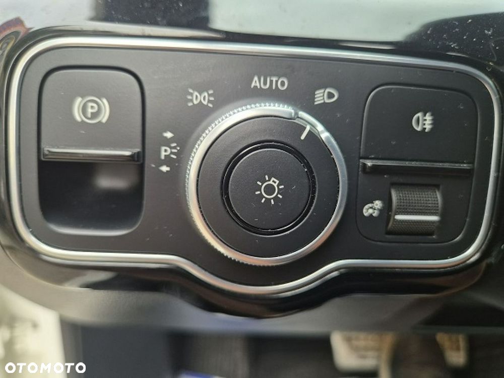 Mercedes-Benz Klasa A 250 e 8G-DCT Edition 2020 - 31