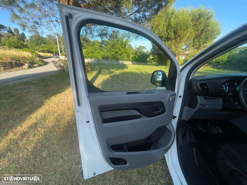 Fiat e-Scudo L3 (75-kWh) - 13