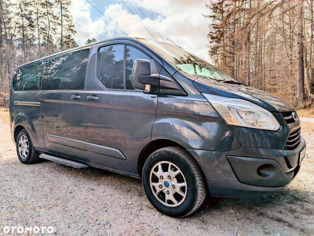 Ford Tourneo Custom - 25