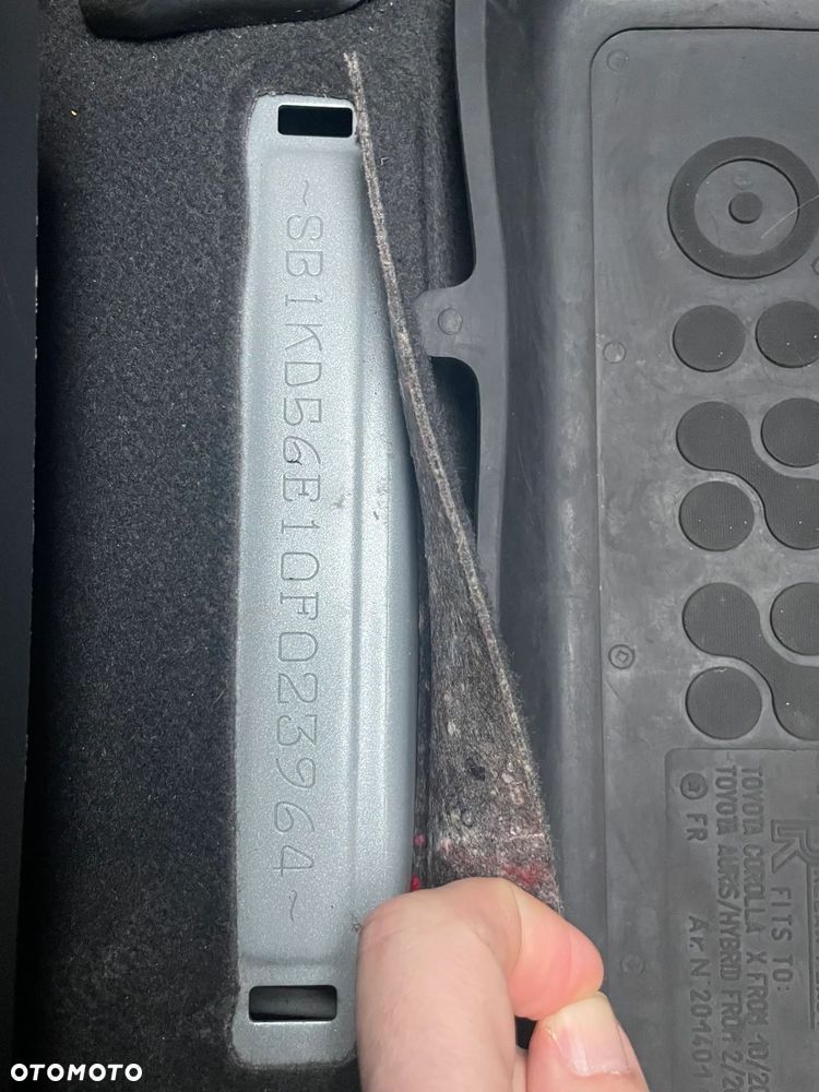 Toyota Auris 2.0 D-4D - 16